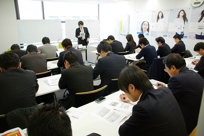 日本エコエネシステムの研修風景